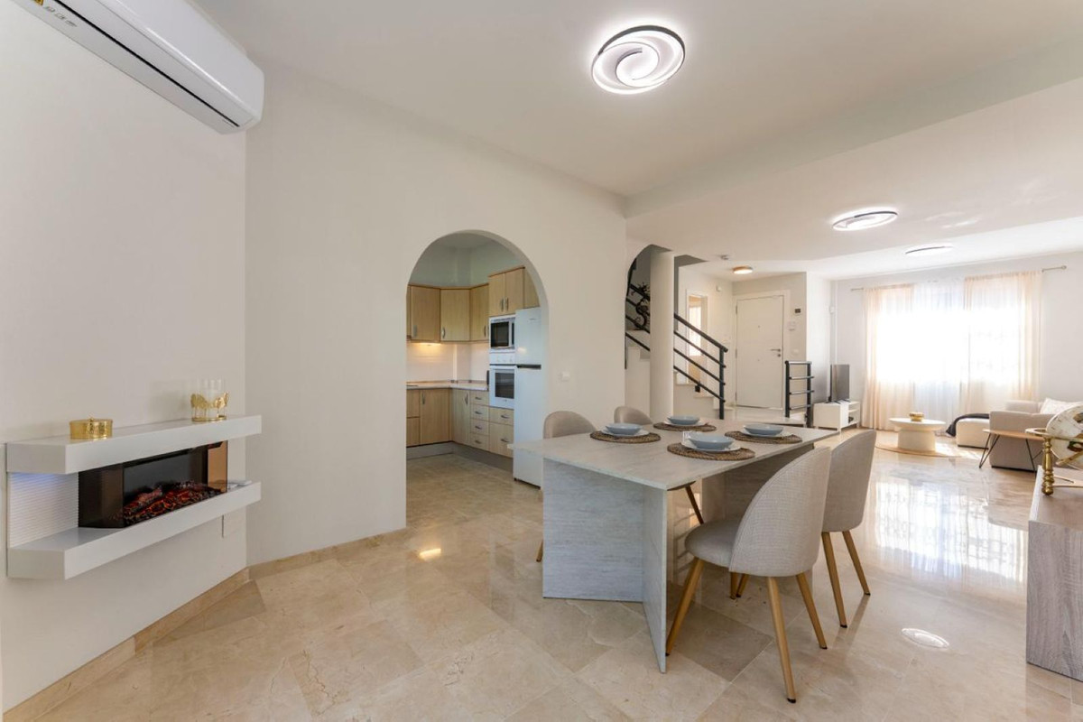 3 Bed, 3 Bath, HouseFor Sale, Artola, Malaga