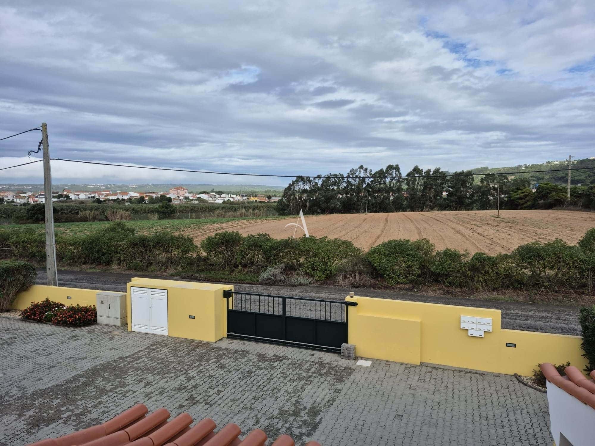 3 Bed, 2 Bath, HouseFor Sale, Caldas da Rainha, Leiria