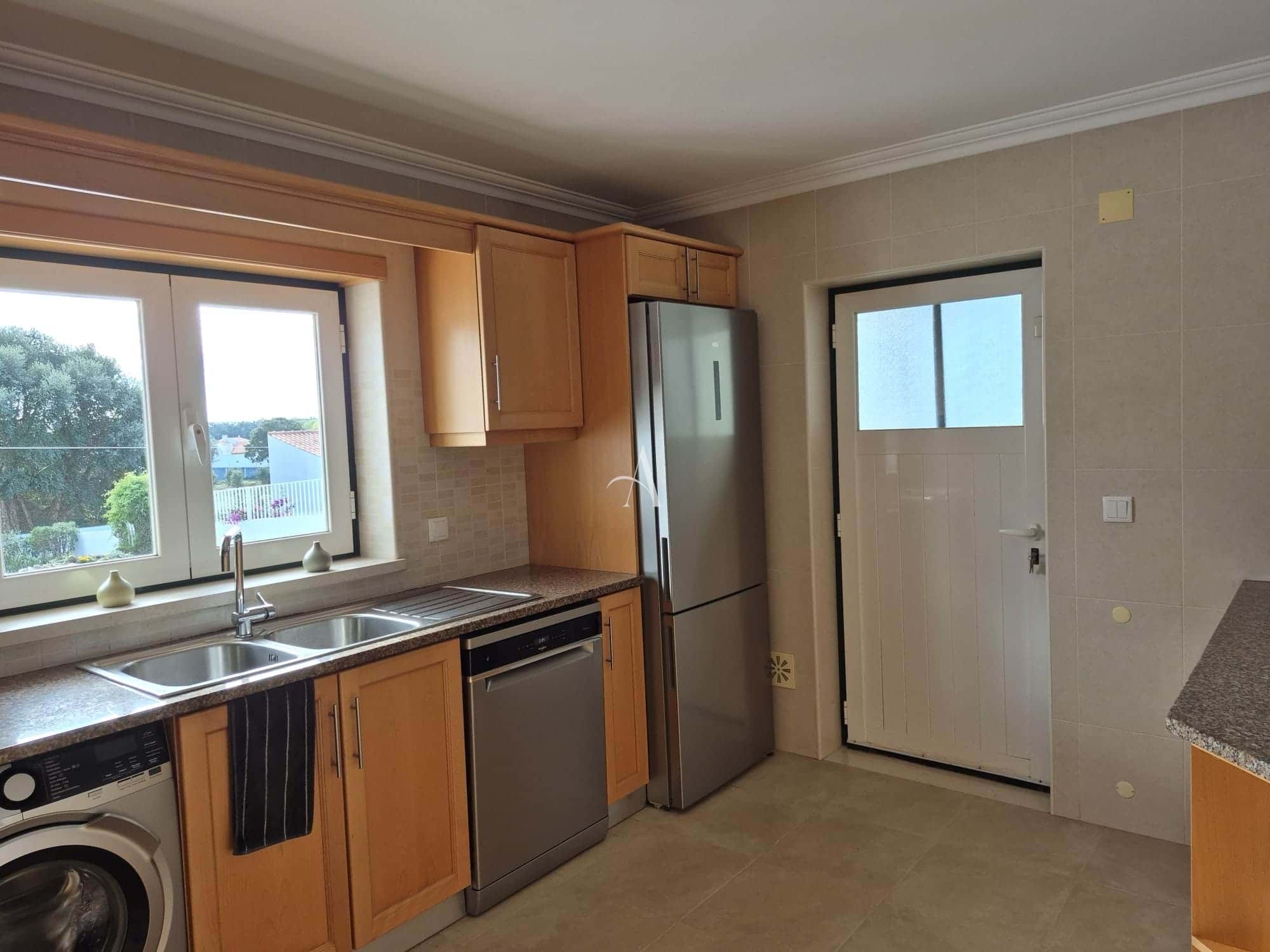 3 Bed, 2 Bath, HouseFor Sale, Caldas da Rainha, Leiria