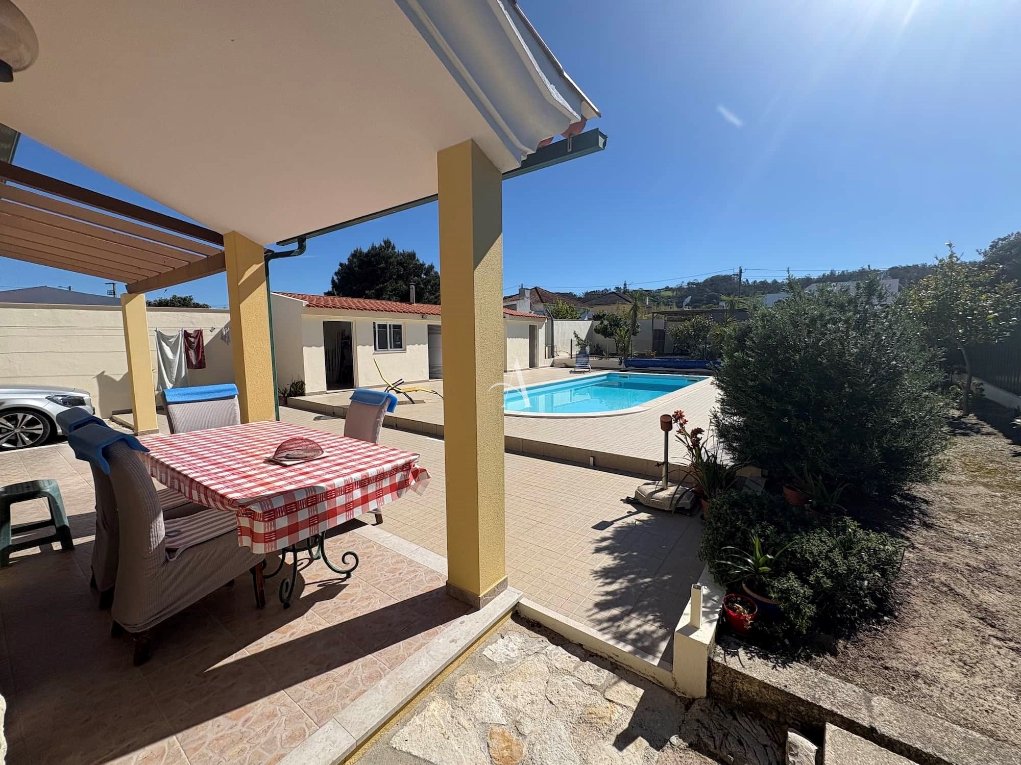 4 Bed, 2 Bath, HouseFor Sale, Alcobaça, Leiria