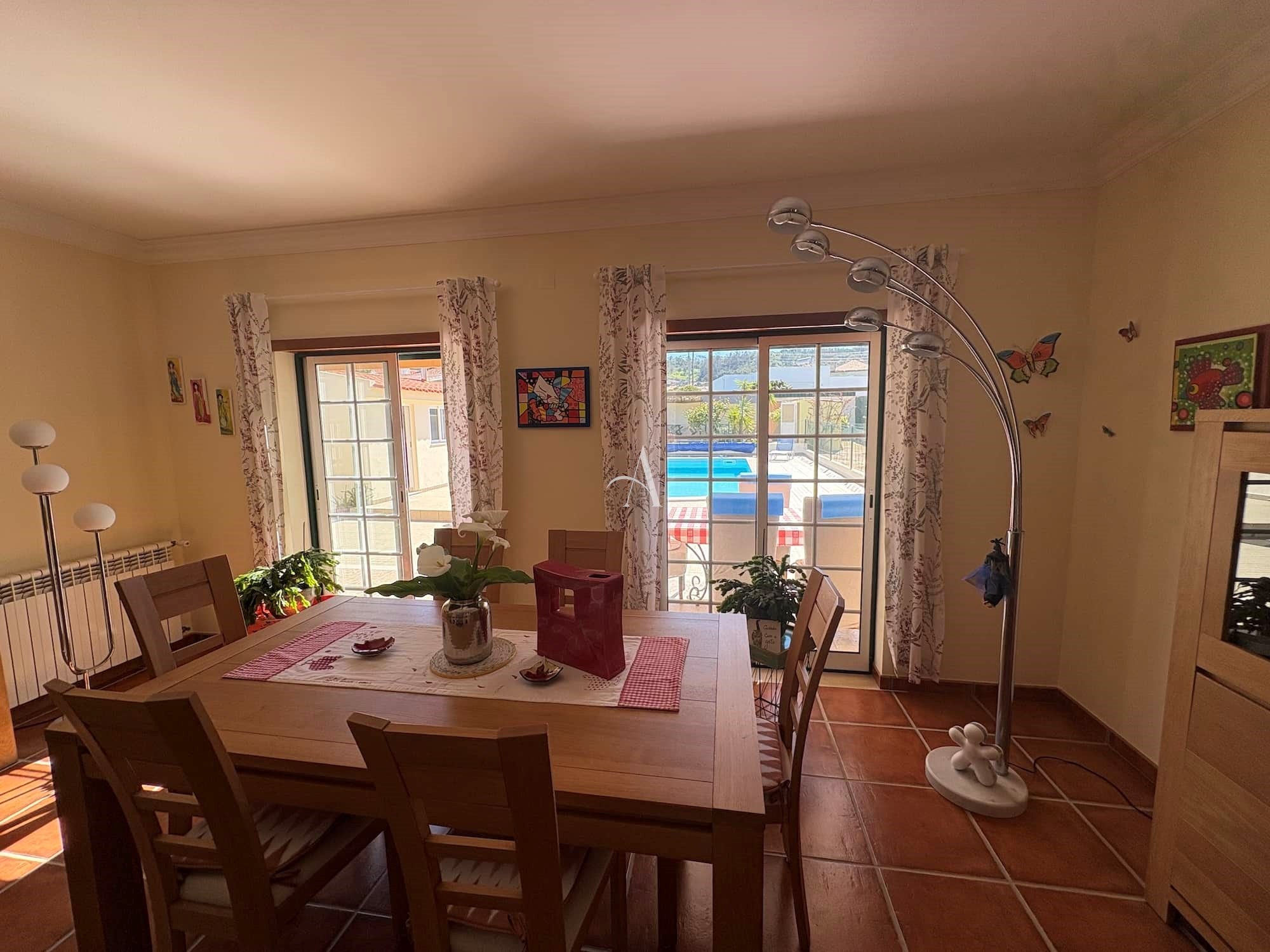4 Bed, 2 Bath, HouseFor Sale, Alcobaça, Leiria