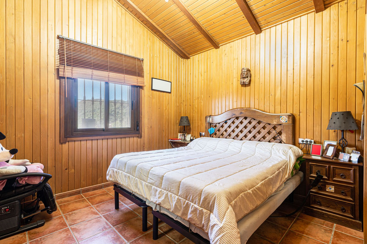 3 Bed, 3 Bath, HouseFor Sale, Estepona, Malaga