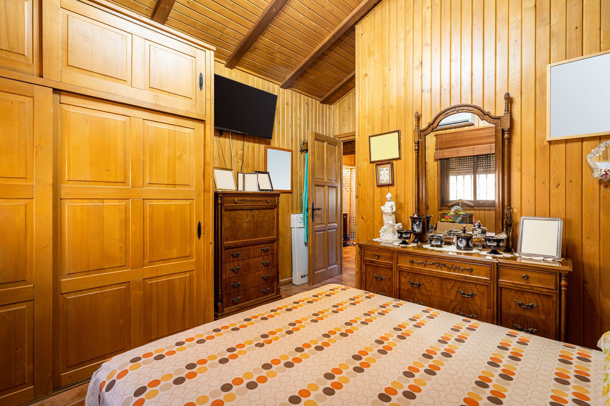 3 Bed, 3 Bath, HouseFor Sale, Estepona, Malaga