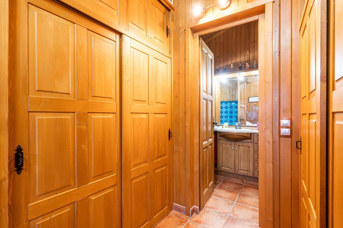 3 Bed, 3 Bath, HouseFor Sale, Estepona, Malaga