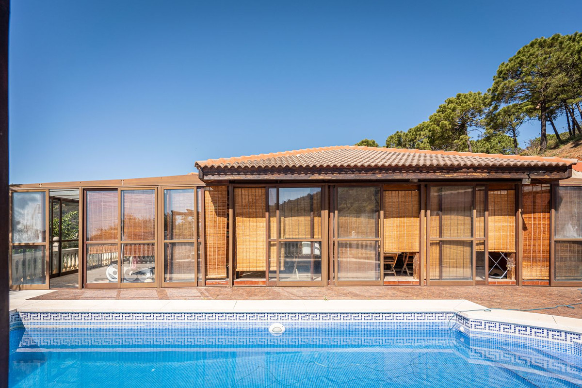 3 Bed, 3 Bath, HouseFor Sale, Estepona, Malaga