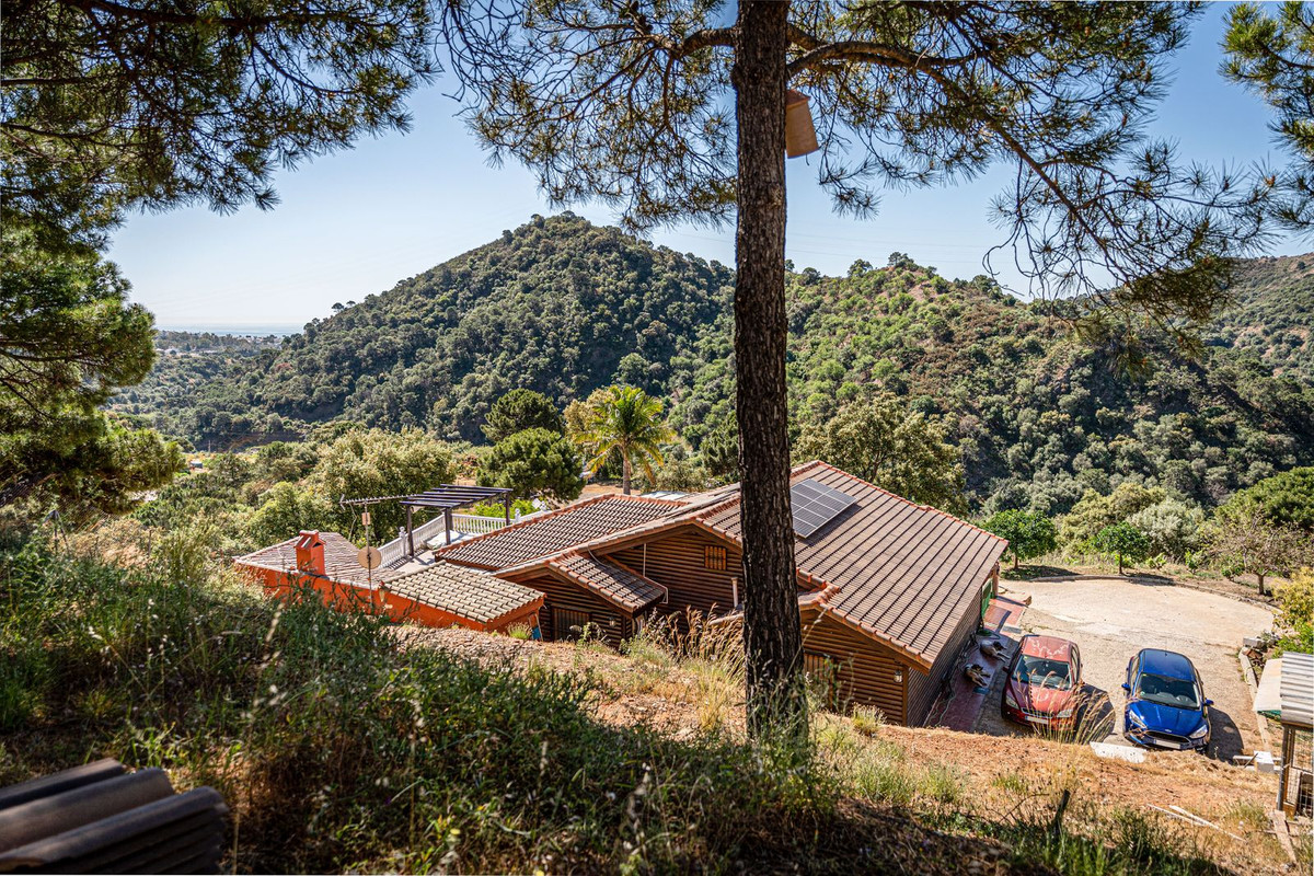 3 Bed, 3 Bath, HouseFor Sale, Estepona, Malaga