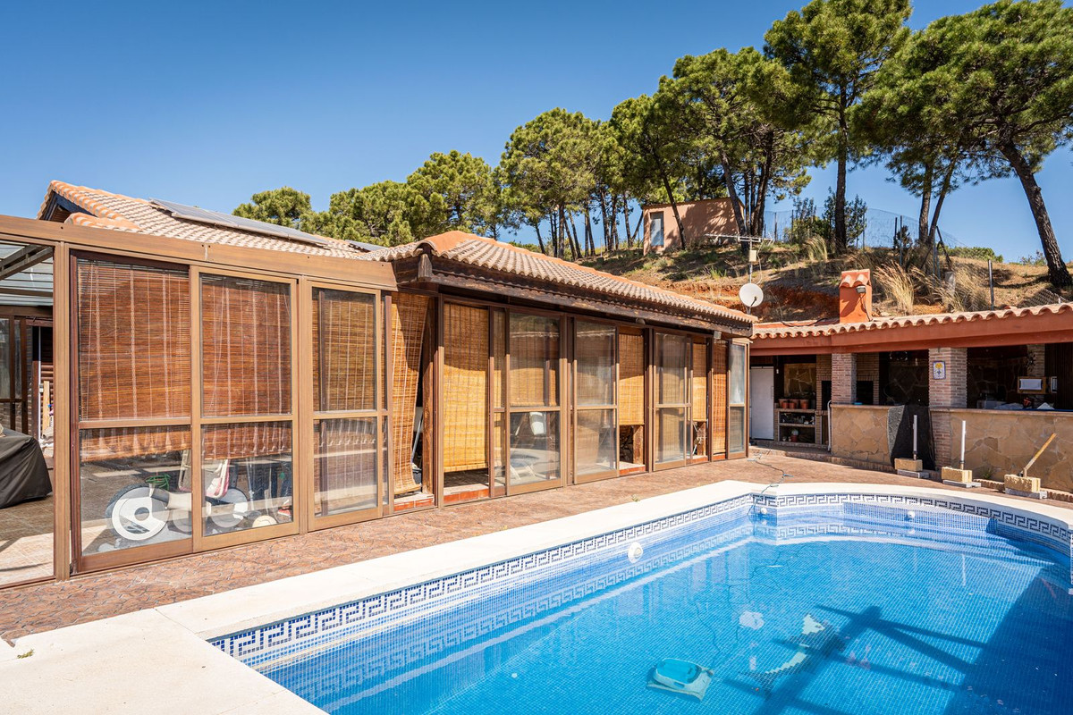 3 Bed, 3 Bath, HouseFor Sale, Estepona, Malaga