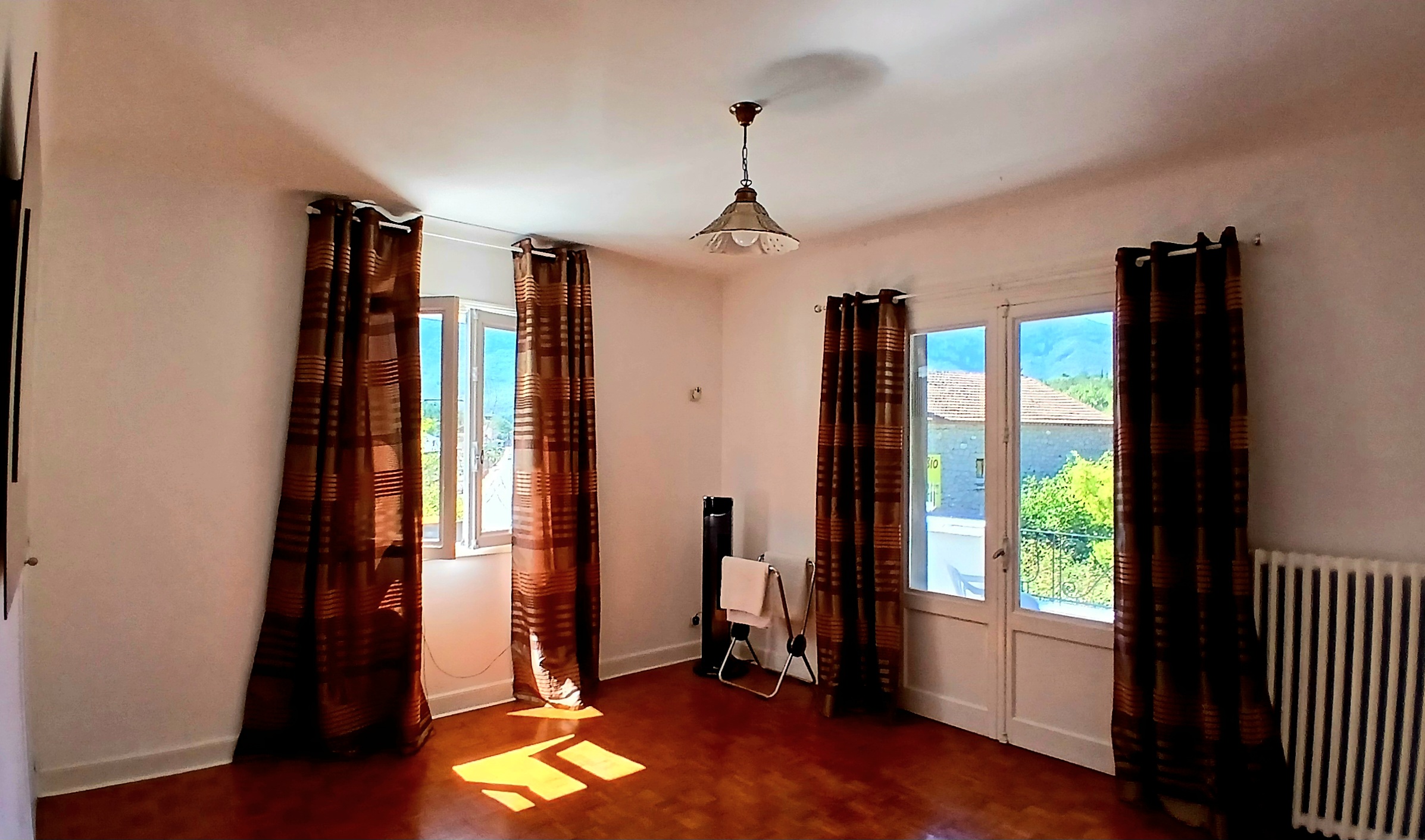 4 Bed, 1 Bath, HouseFor Sale, Limoux, Aude, Languedoc-Roussillon, 11300