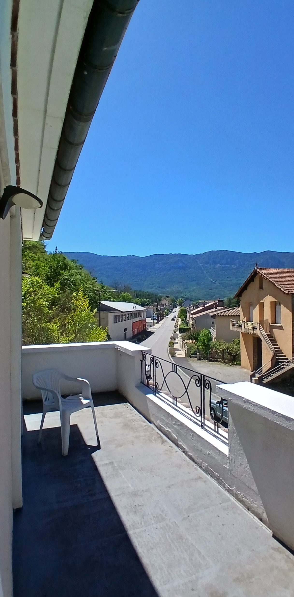 4 Bed, 1 Bath, HouseFor Sale, Limoux, Aude, Languedoc-Roussillon, 11300
