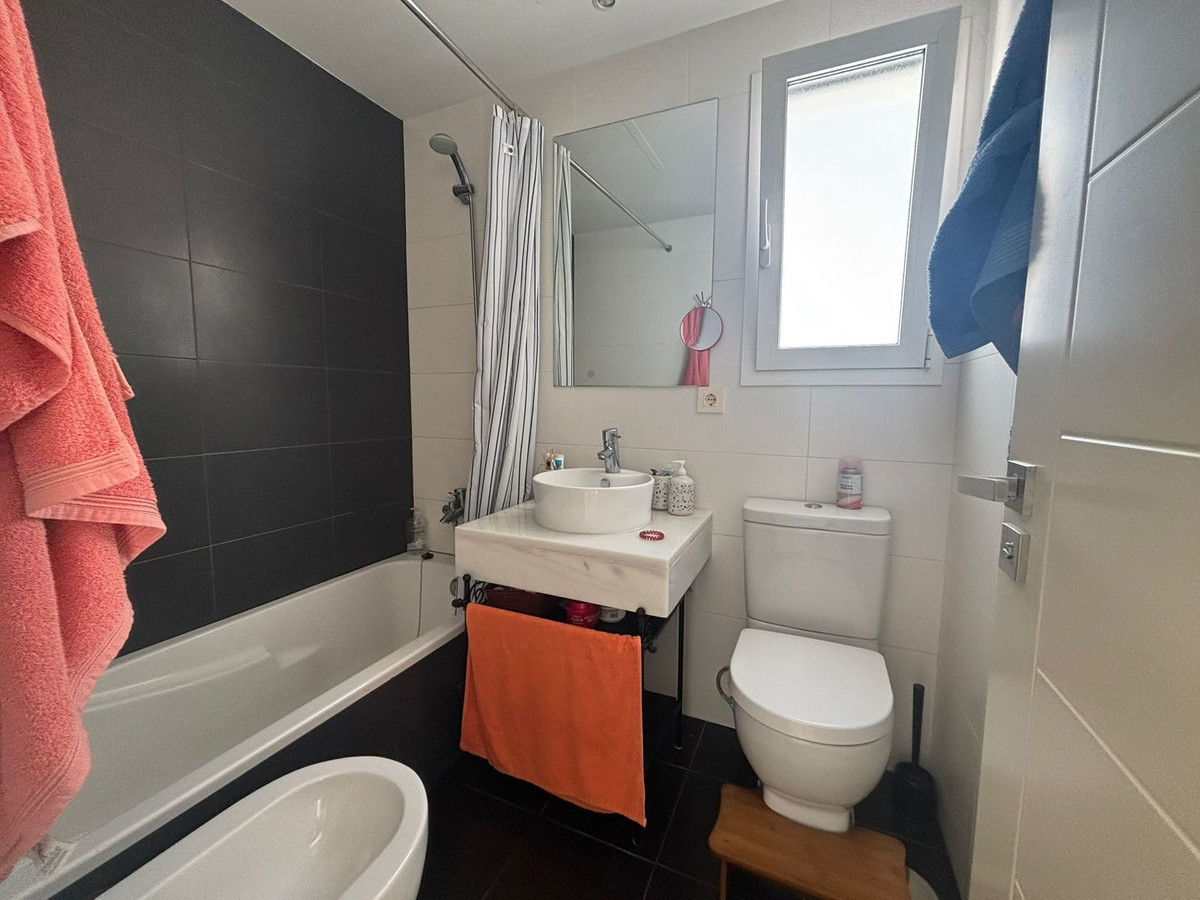 2 Bed, 2 Bath, ApartmentFor Sale, Estepona, Malaga