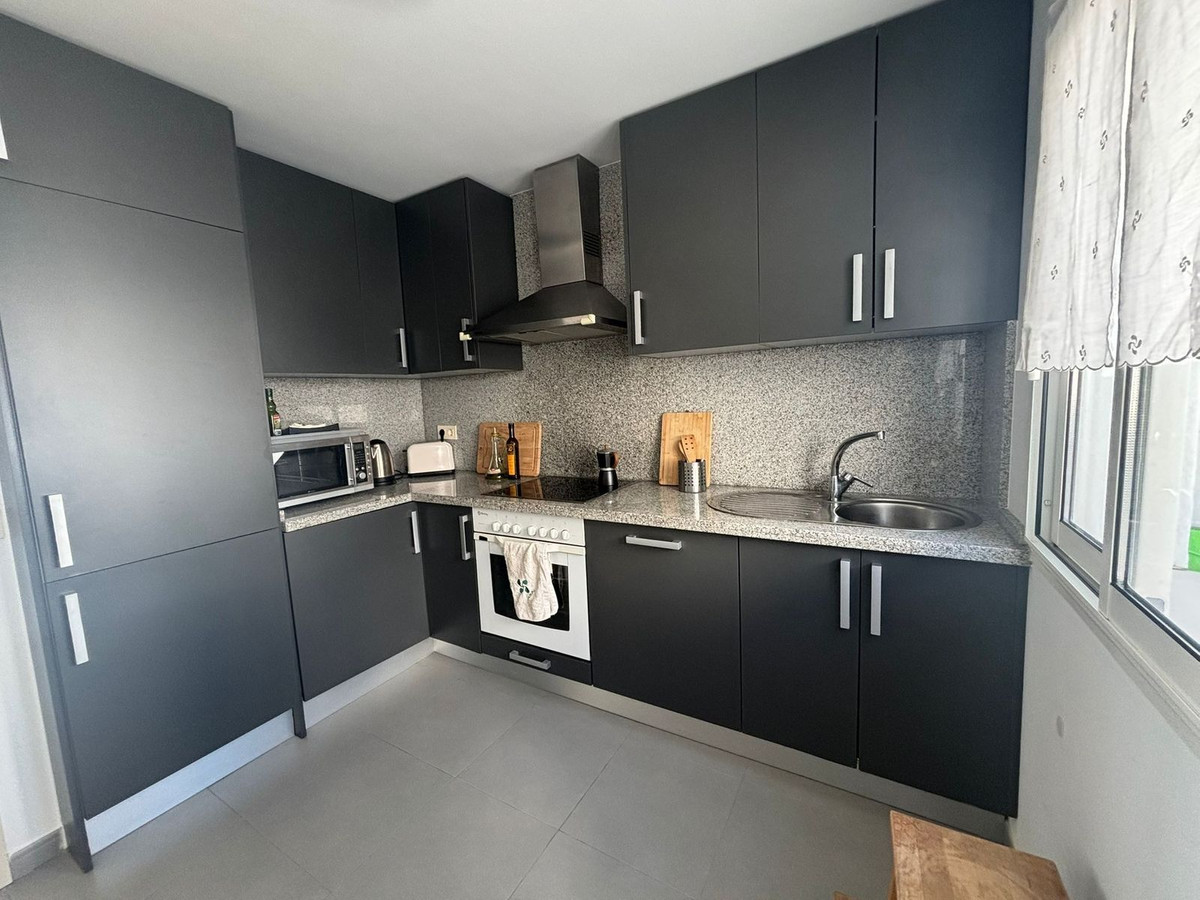 2 Bed, 2 Bath, ApartmentFor Sale, Estepona, Malaga