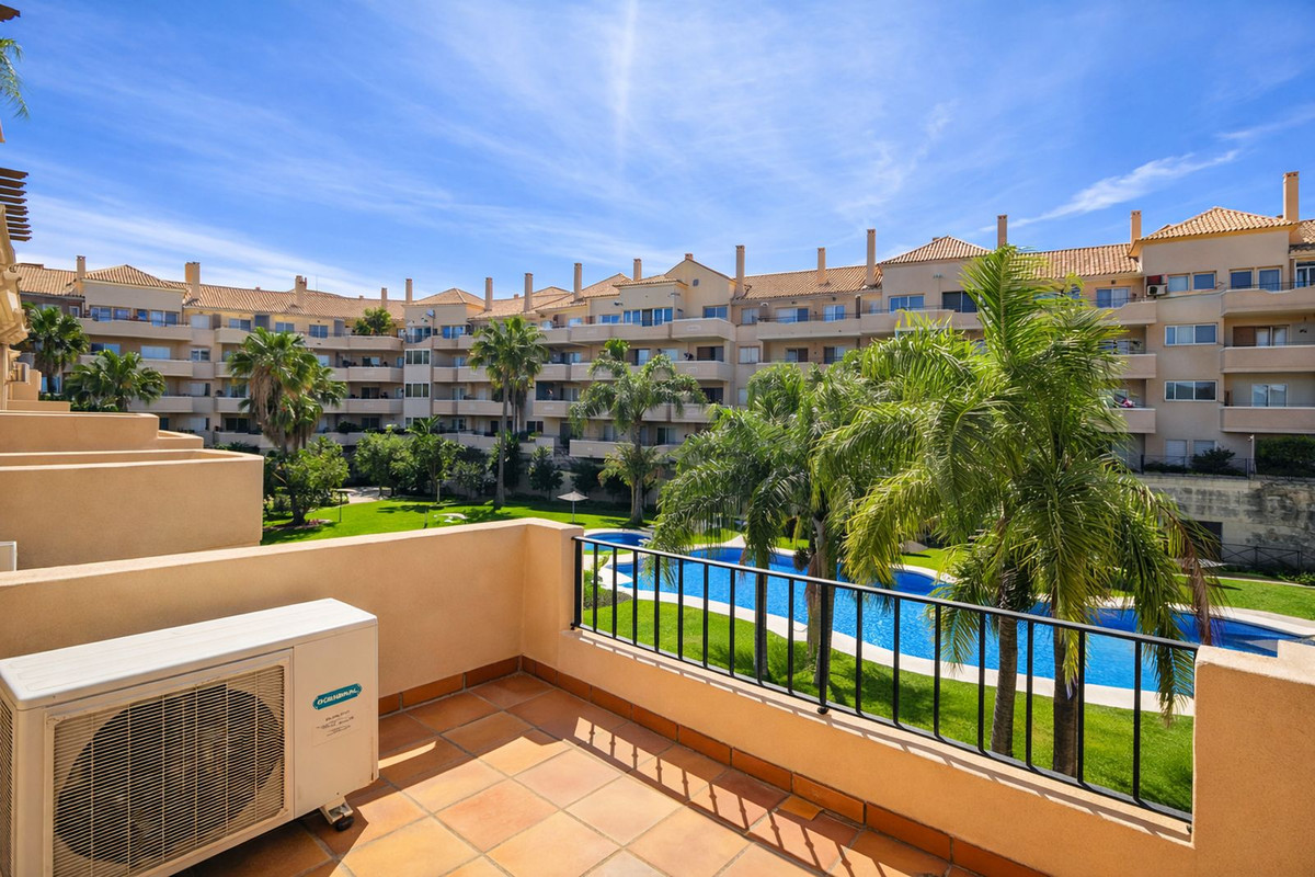 3 Bed, 3 Bath, ApartmentFor Sale, La Duquesa, Malaga