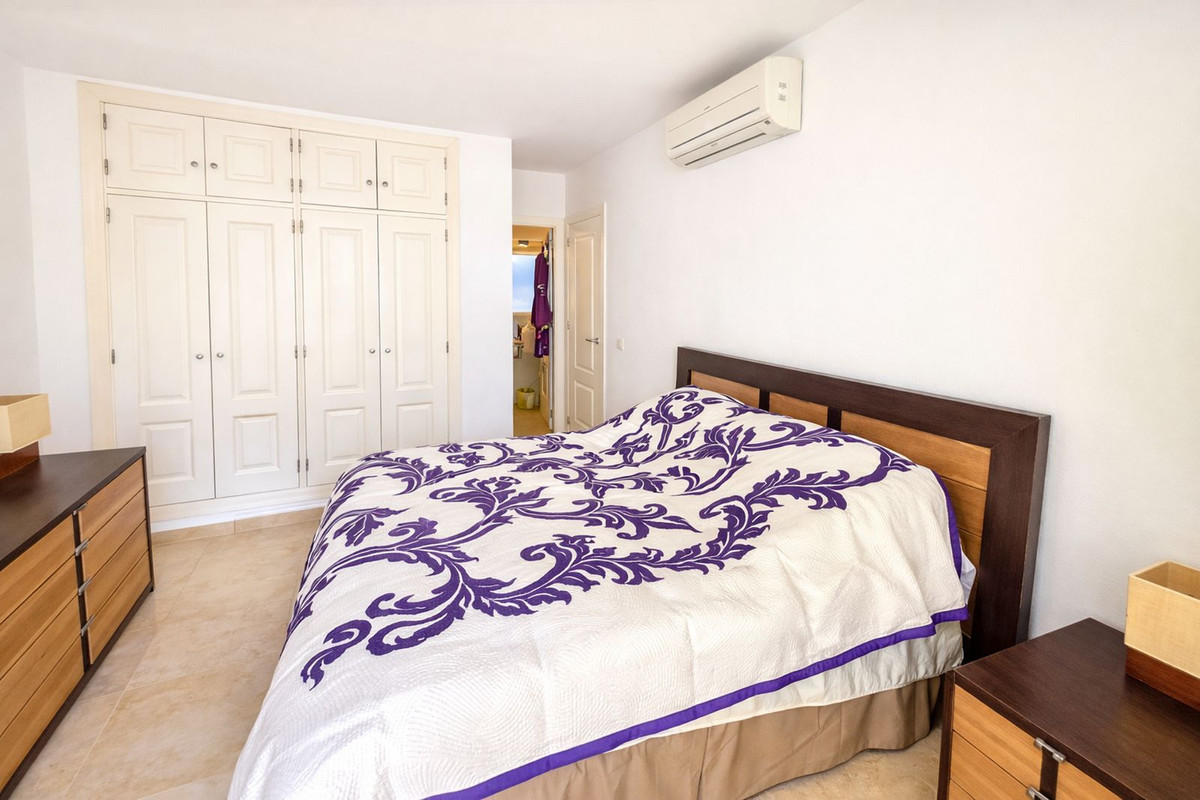 3 Bed, 3 Bath, ApartmentFor Sale, La Duquesa, Malaga