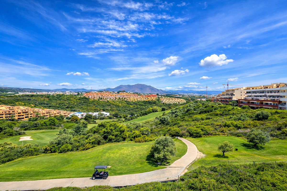 3 Bed, 3 Bath, ApartmentFor Sale, La Duquesa, Malaga