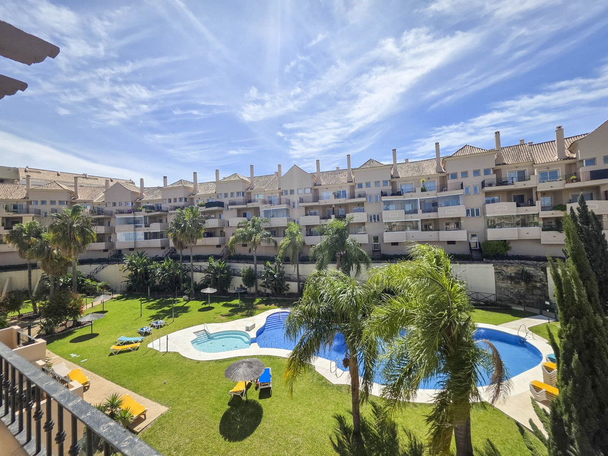 3 Bed, 3 Bath, ApartmentFor Sale, La Duquesa, Malaga