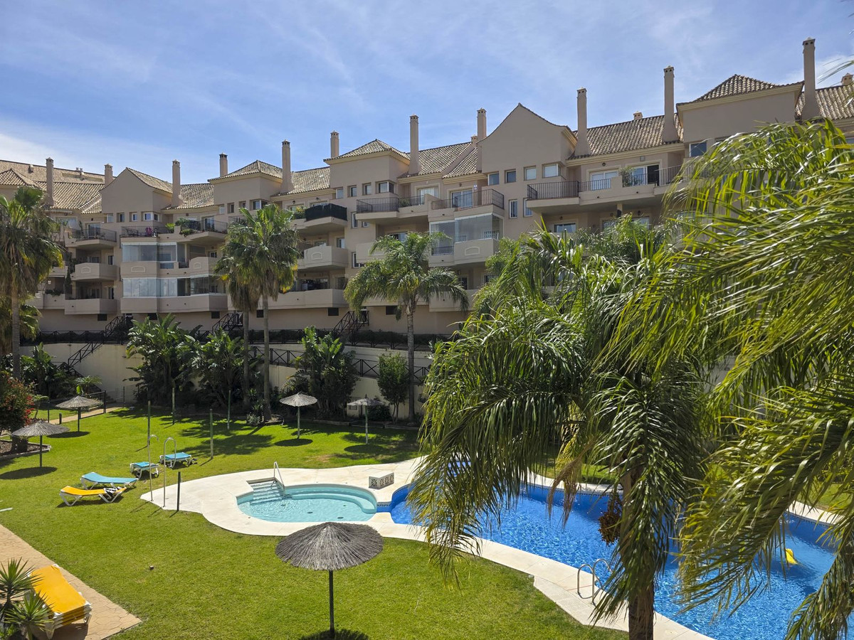3 Bed, 3 Bath, ApartmentFor Sale, La Duquesa, Malaga