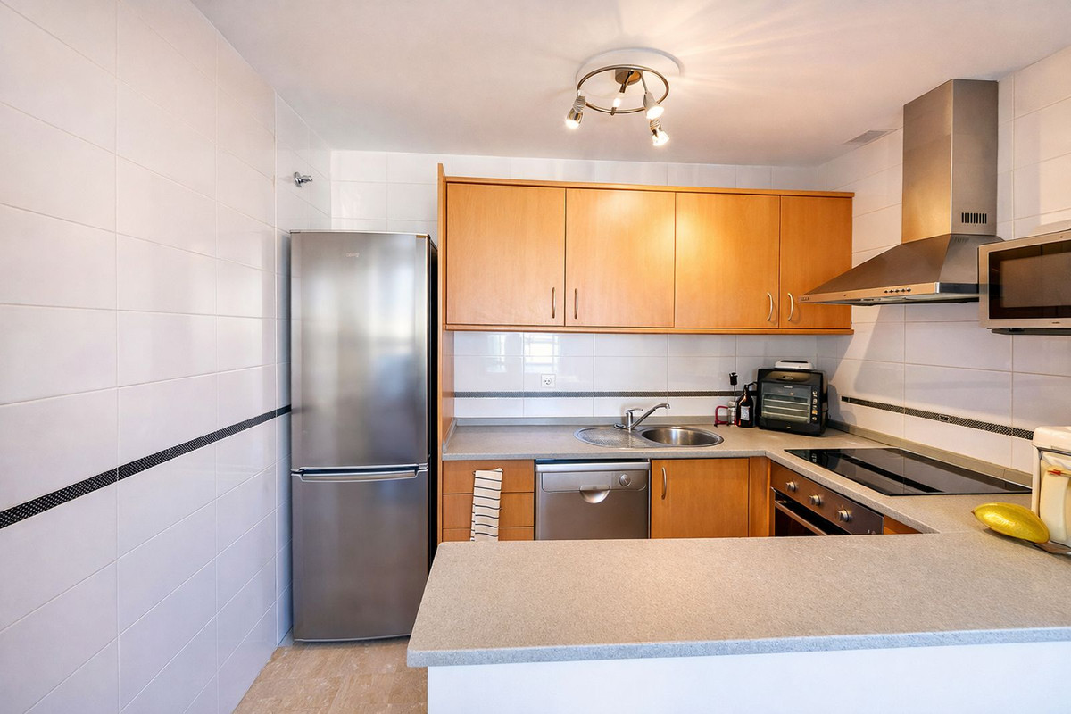 3 Bed, 3 Bath, ApartmentFor Sale, La Duquesa, Malaga