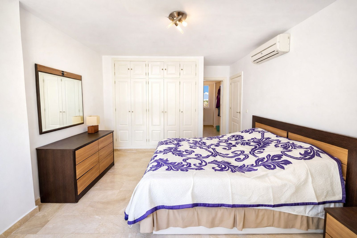 3 Bed, 3 Bath, ApartmentFor Sale, La Duquesa, Malaga