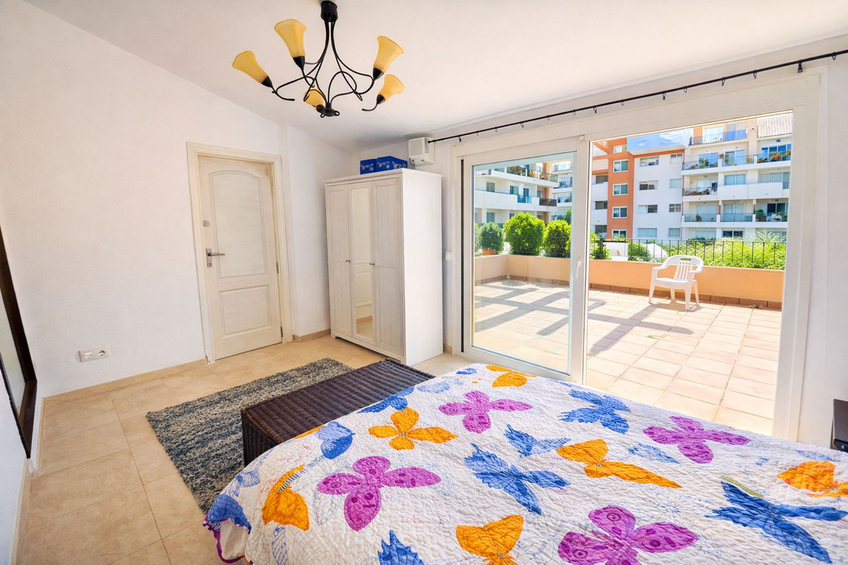 3 Bed, 3 Bath, ApartmentFor Sale, La Duquesa, Malaga