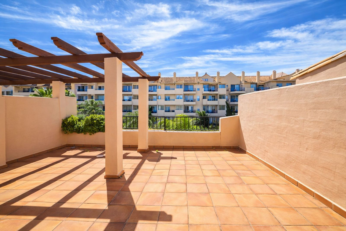 3 Bed, 3 Bath, ApartmentFor Sale, La Duquesa, Malaga