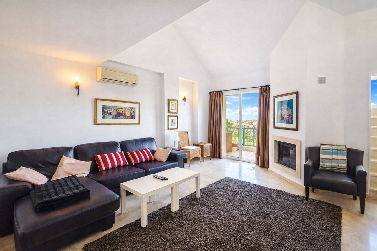 3 Bed, 3 Bath, ApartmentFor Sale, La Duquesa, Malaga