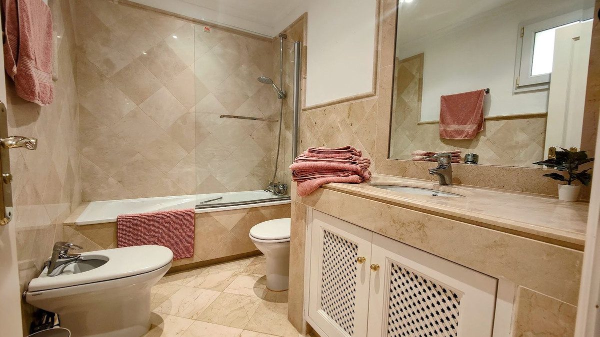 3 Bed, 3 Bath, ApartmentFor Sale, Casares Playa, Malaga