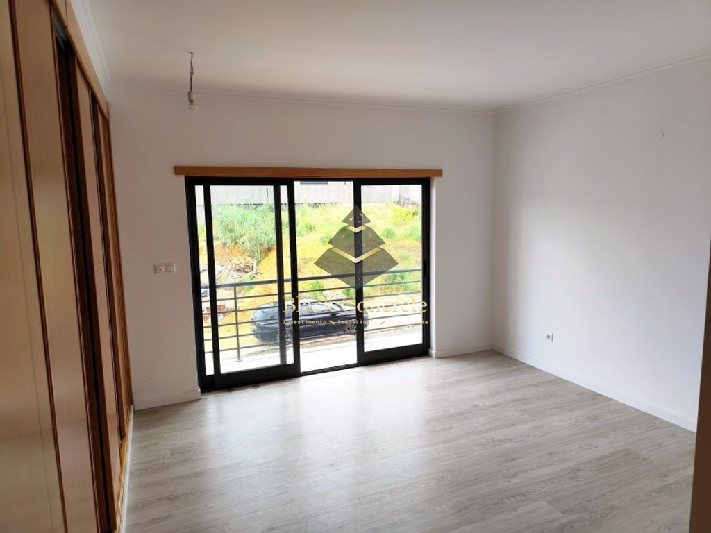 5 Bed, 4 Bath, HouseFor Sale, Almada, Setubal, 2810-302