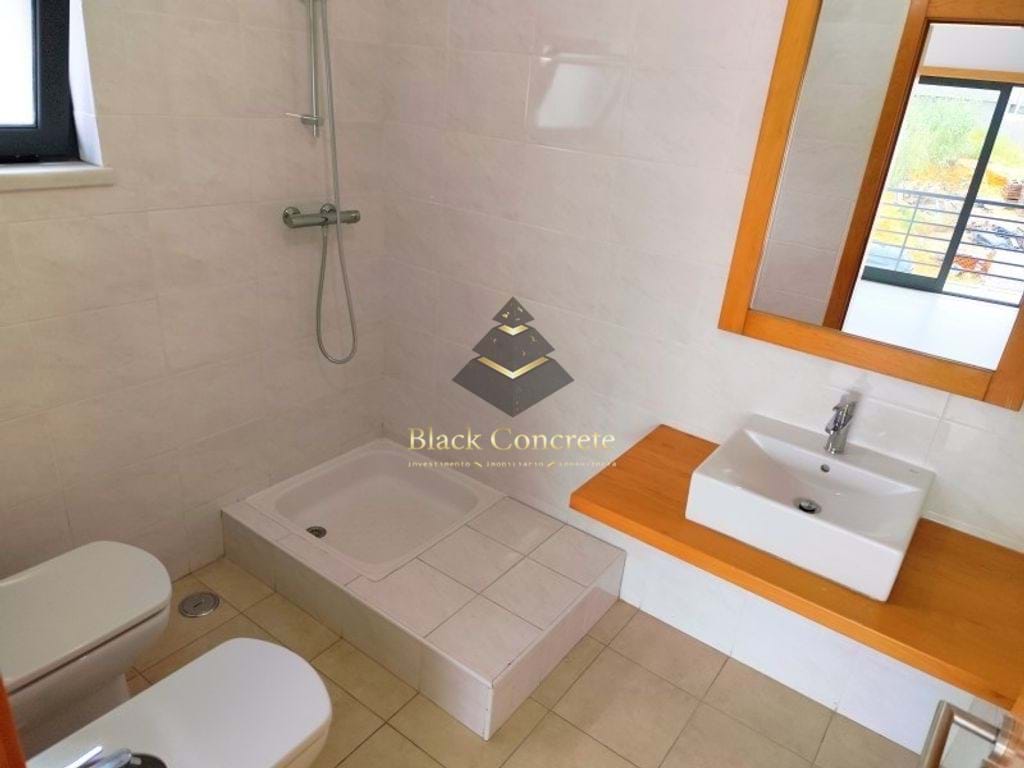 5 Bed, 4 Bath, HouseFor Sale, Almada, Setubal, 2810-302