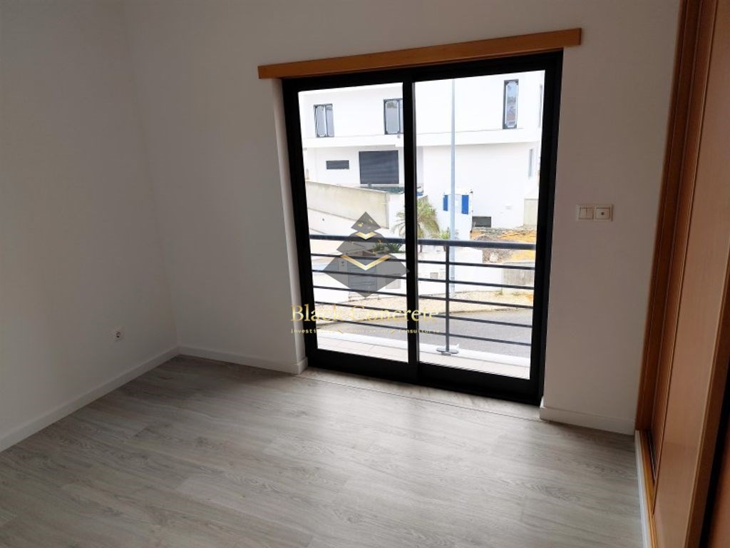 5 Bed, 4 Bath, HouseFor Sale, Almada, Setubal, 2810-302