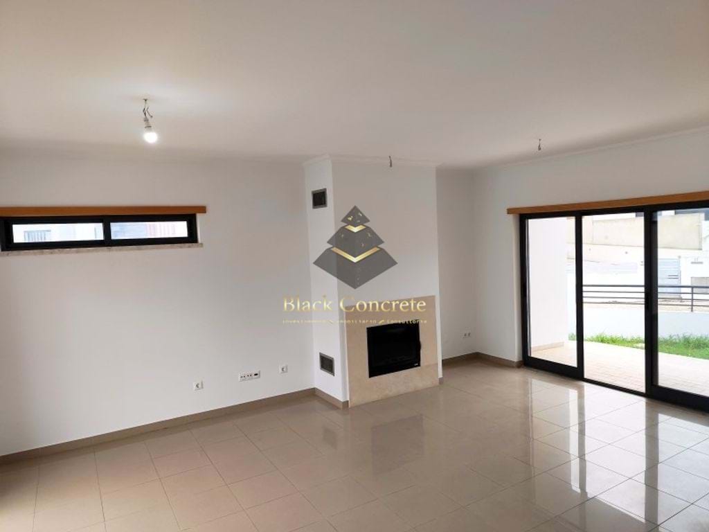 5 Bed, 4 Bath, HouseFor Sale, Almada, Setubal, 2810-302