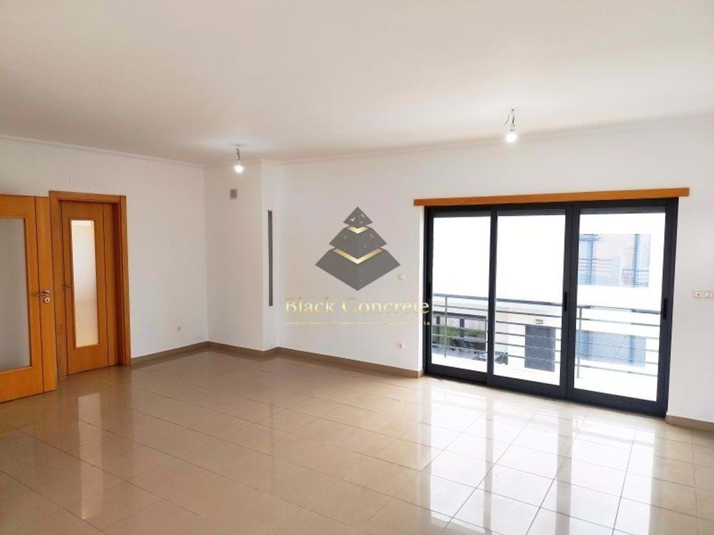 5 Bed, 4 Bath, HouseFor Sale, Almada, Setubal, 2810-302