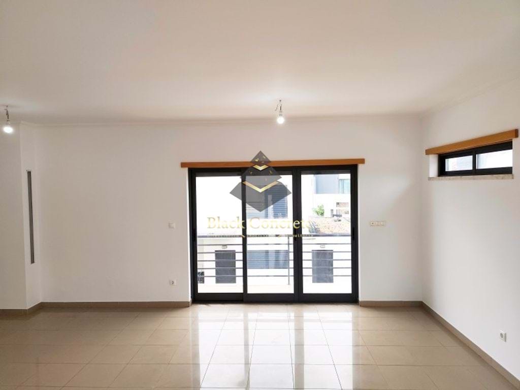 5 Bed, 4 Bath, HouseFor Sale, Almada, Setubal, 2810-302