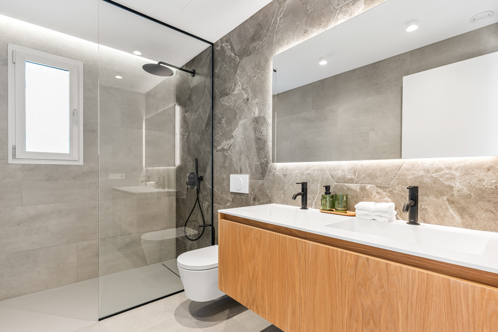 4 Bed, 5 Bath, HouseFor Sale