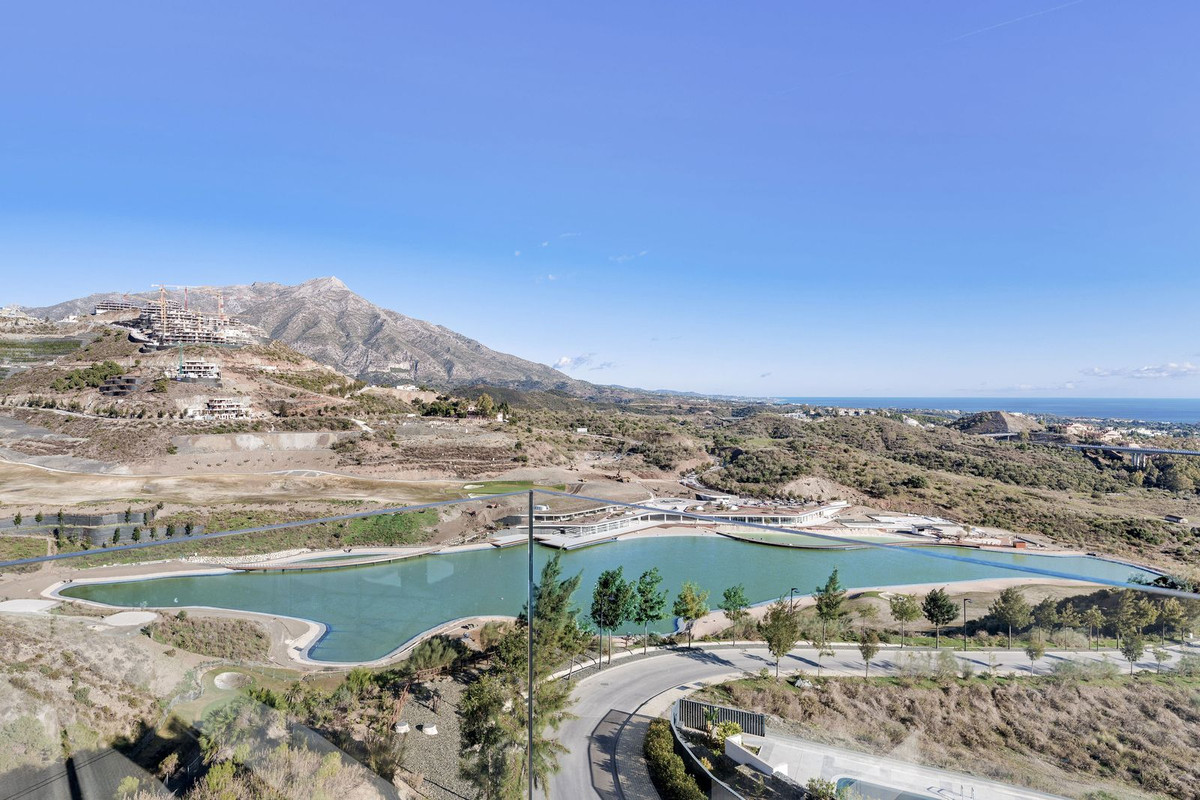 3 Bed, 2 Bath, ApartmentFor Sale, Benahavis, Malaga