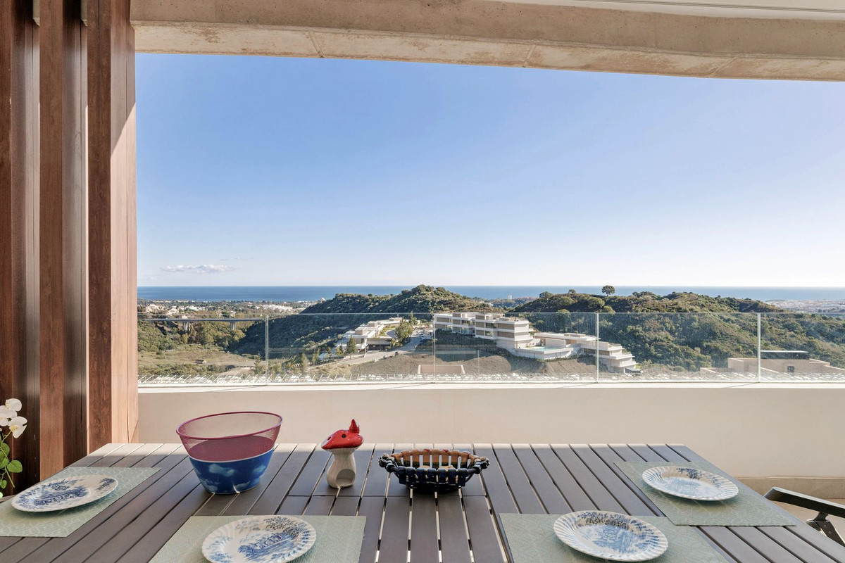 3 Bed, 2 Bath, ApartmentFor Sale, Benahavis, Malaga
