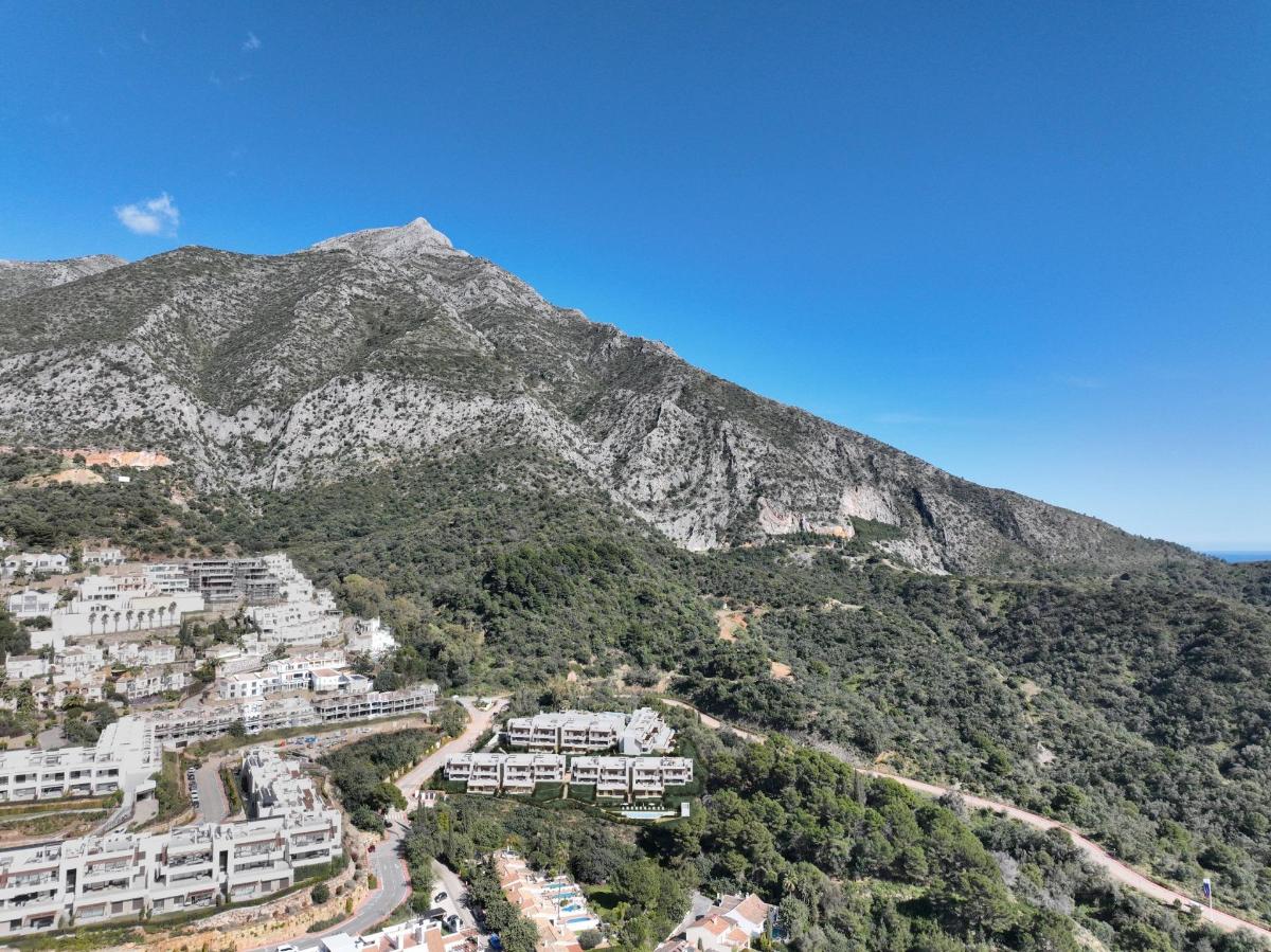 2 Bed, 2 Bath, ApartmentFor Sale, Istán, Costa del Sol